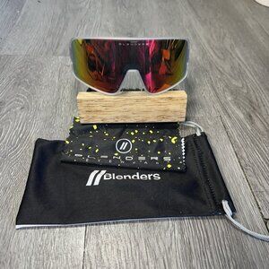 Blenders Eyewear Eclipse X2– Polarized Sunglasses Hot Rageous/Fiery red LENS